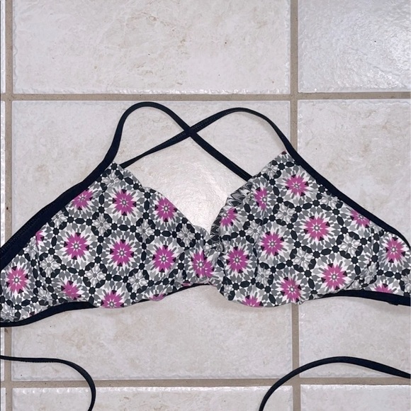 NEXT Reversible Bikini Top Women’s 38C Black White Pink Floral Swimsuit sporty - Picture 3 of 3